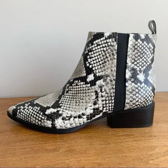 MARC FISHER LTD. Vivica Pointed Toe Snakeskin White Cow Ankle Block Heel - Picture 10 of 14